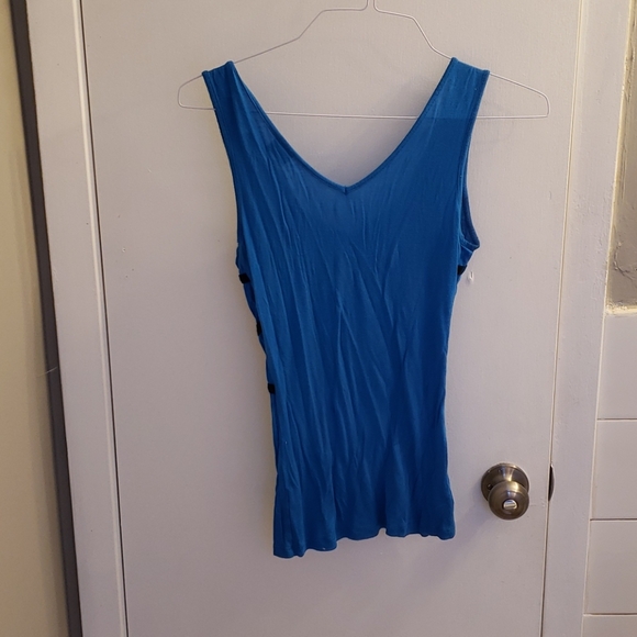 Blu geometric tank top - Picture 3 of 3